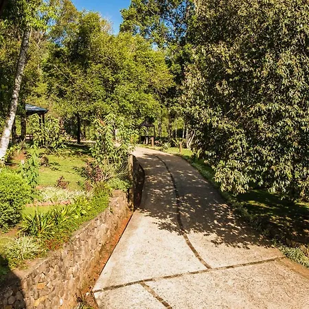 Hospedaria Farm Home-3